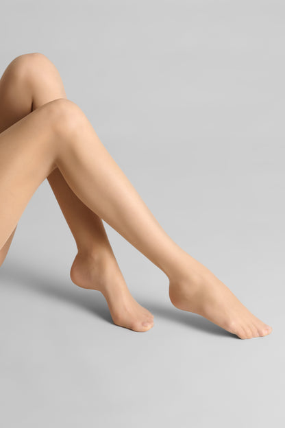 Seamless Signature 20D Tights - Medium - Legwear