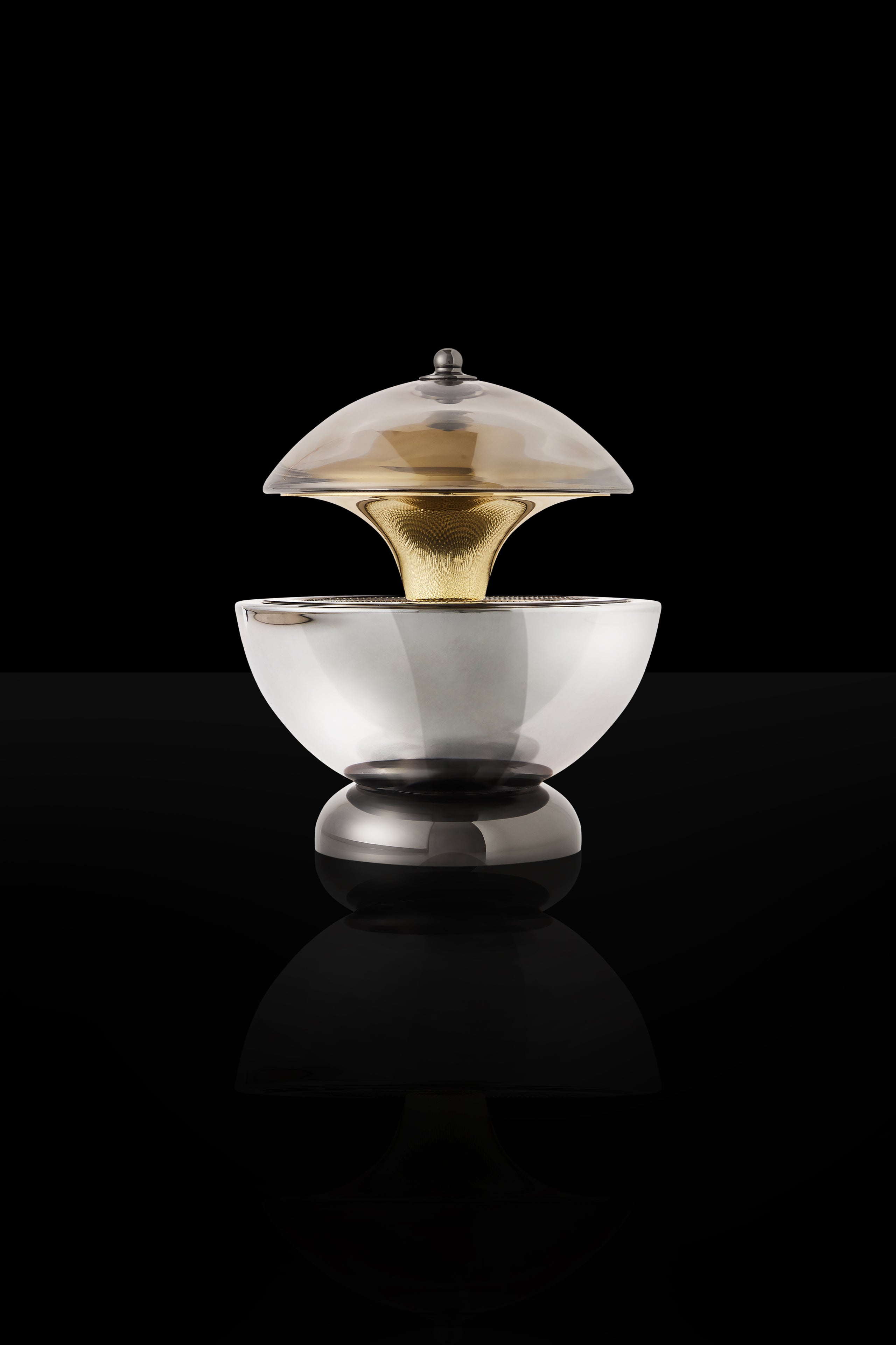 L’Indécente - Lampe à poser rechargeable - Curiosités Désirables ©