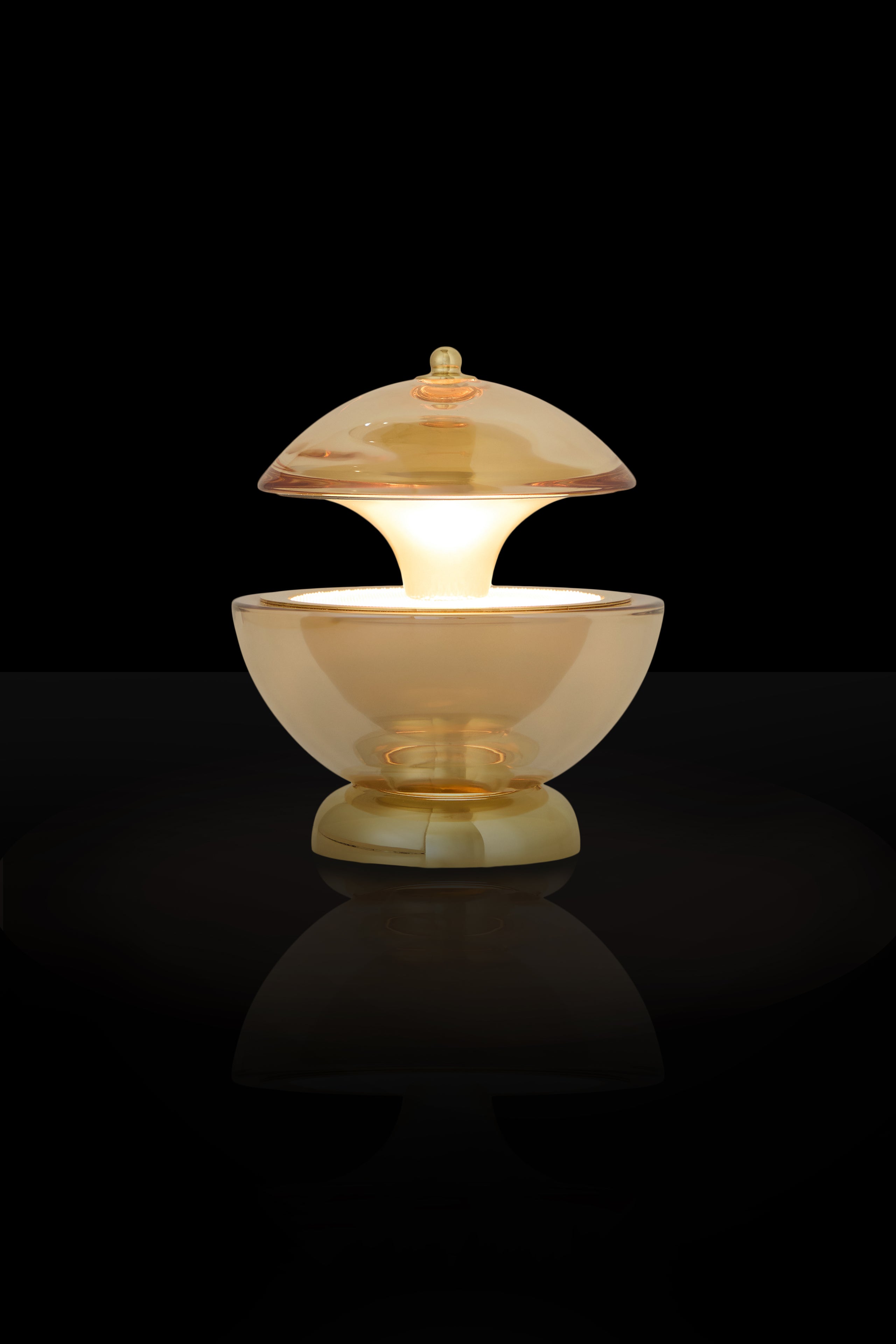 L’Indécente - Lampe à poser rechargeable - Curiosités Désirables ©