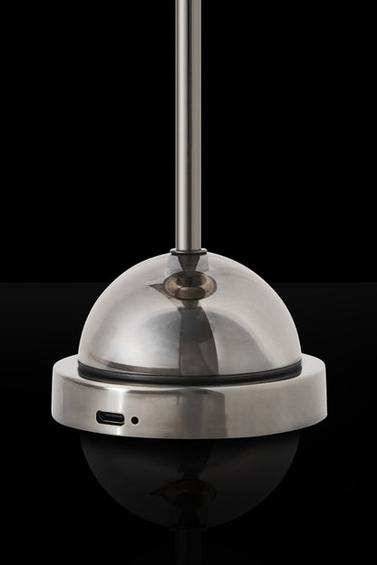 La Vertigineuse - Lampe à poser rechargeable - Curiosités Désirables ©