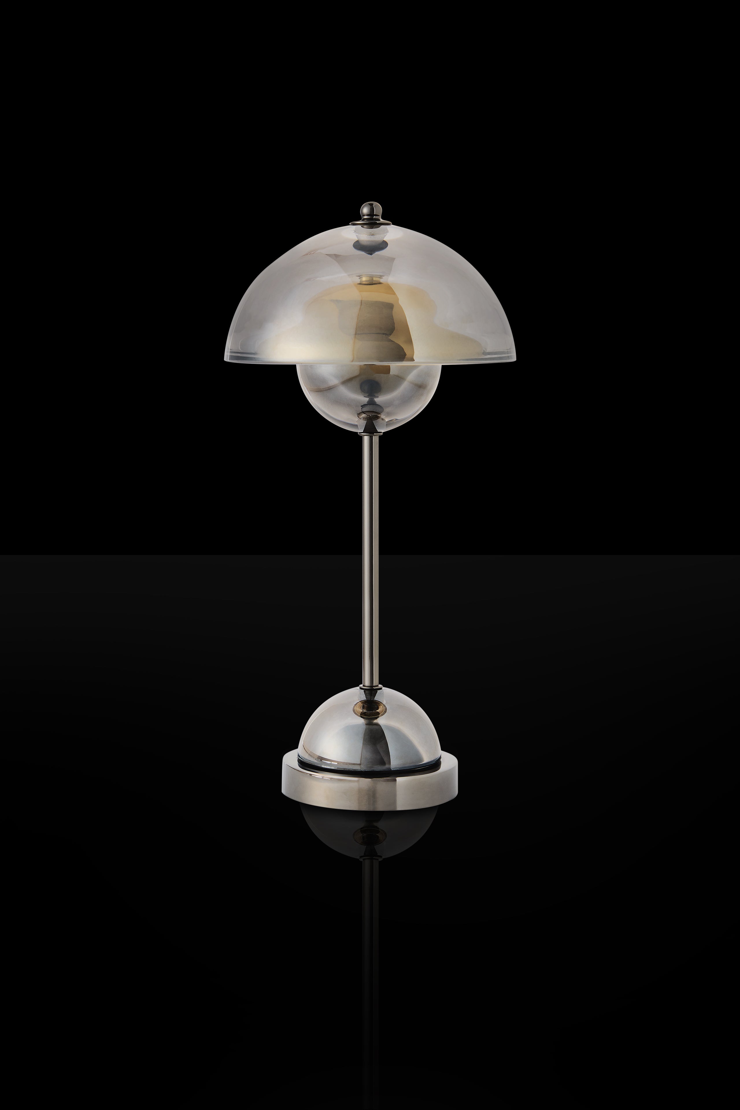 La Vertigineuse - Lampe à poser rechargeable - Curiosités Désirables ©