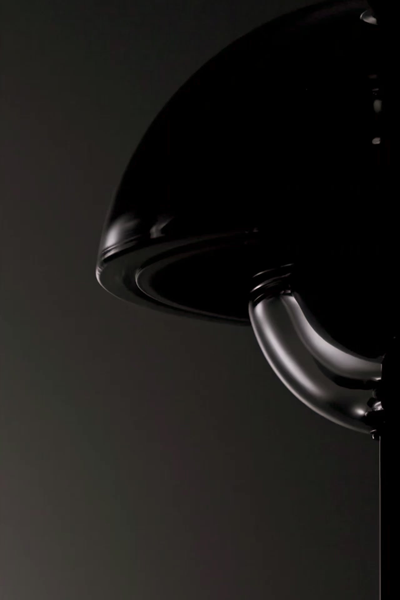 La Vertigineuse - Lampe à poser rechargeable - Curiosités Désirables ©